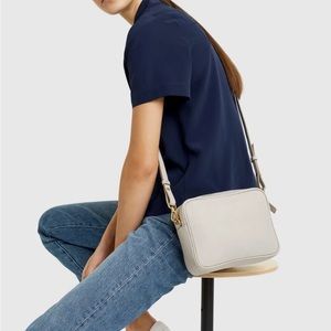 QUINCE ITALIAN LEATHER CROSSBODY CAMERA BAG